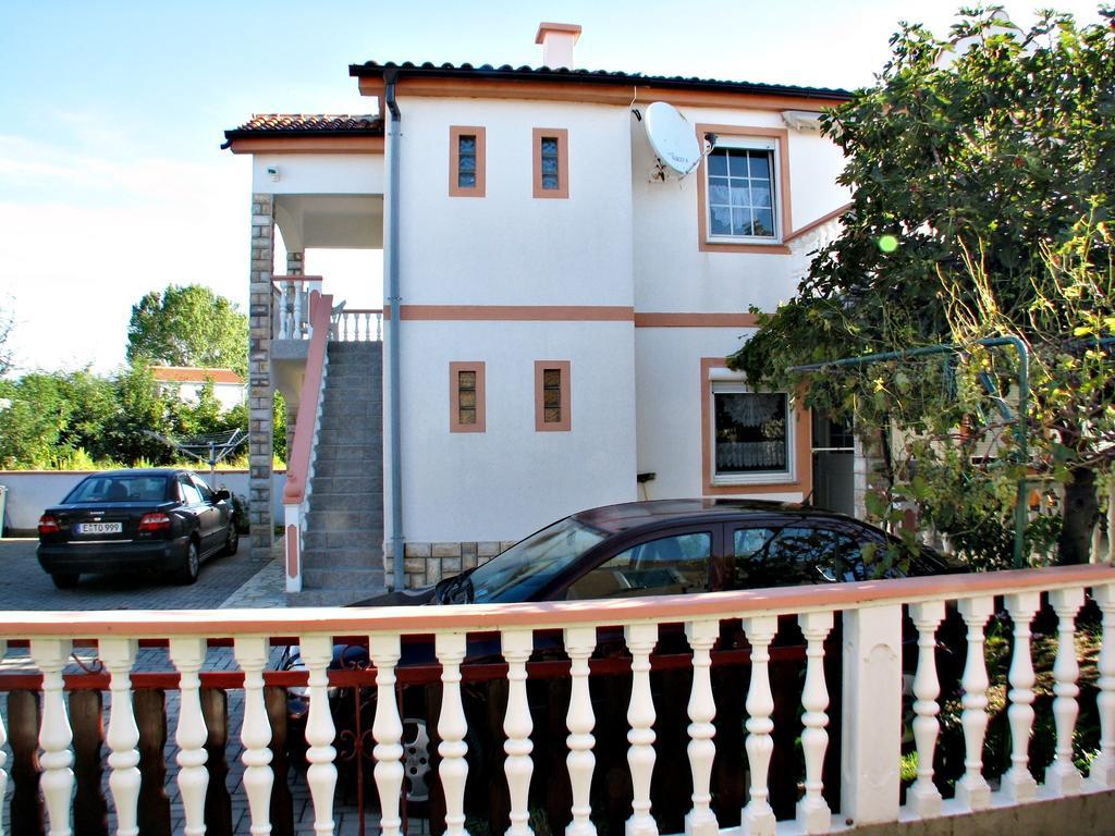 Apartments Galic Nin Exterior foto