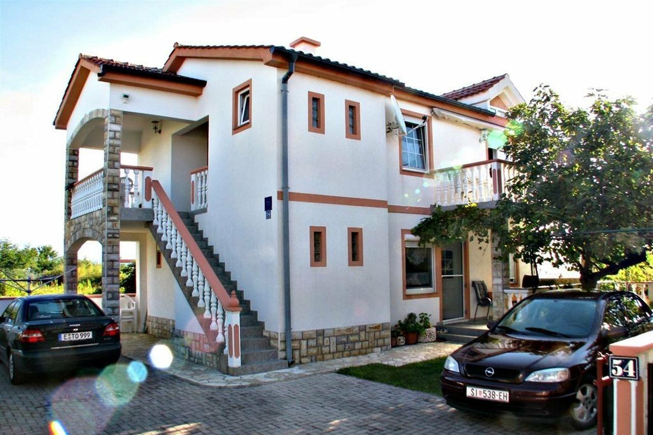 Apartments Galic Nin Exterior foto